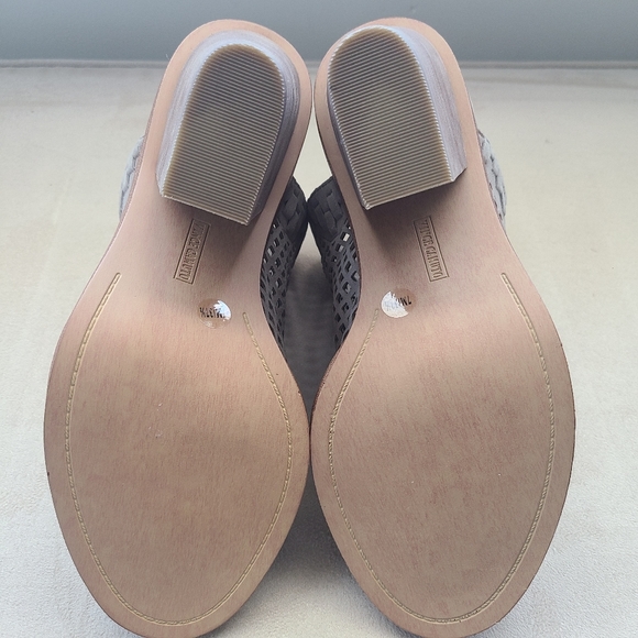 NIB Vince Camuto Fritzey Booties - Picture 5 of 8